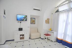 Art House in Amalfi Historical Center Near Beach