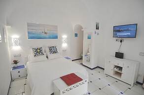 Art House in Amalfi Historical Center Near Beach
