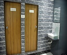 Vogue Cabin Stay Near NESCO