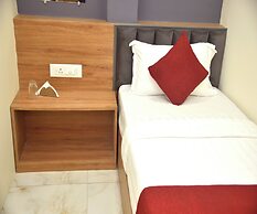 Vogue Cabin Stay Near NESCO