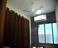 Vogue Cabin Stay Near NESCO