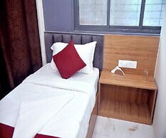 Vogue Cabin Stay Near NESCO