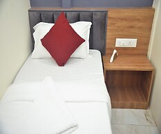 Vogue Cabin Stay Near NESCO