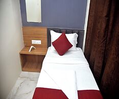 Vogue Cabin Stay Near NESCO