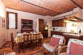 The Grape Pergola House