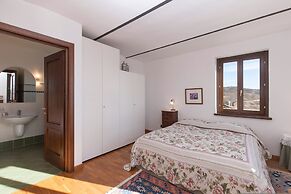 The Grape Pergola House