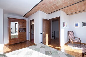 The Grape Pergola House