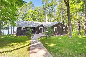 Quiet Presque Isle Home w/ Grill: Families Welcome
