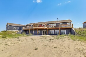 Mountain-view Retreat in Lander w/ Private Yard!