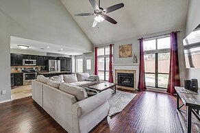 10 Mi to Lake Lewisville: Carrollton Home w/ Pool