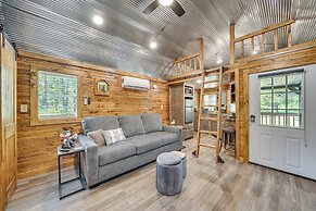 Couples Cabin in Broken Bow ~ 5 Mi to Downtown!