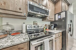 Cloudcroft Townhome on Golf Course w/ Deck!