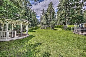 Cloudcroft Townhome on Golf Course w/ Deck!