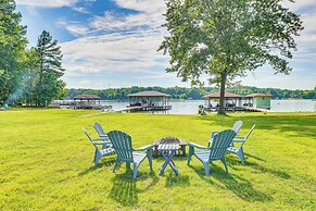 Screened Deck & Dock: Waterfront Lake Anna Home!