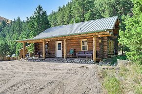 Cozy Melrose Cabin w/ Fire Pit: Walk to River!