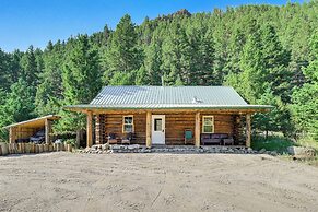 Cozy Melrose Cabin w/ Fire Pit: Walk to River!