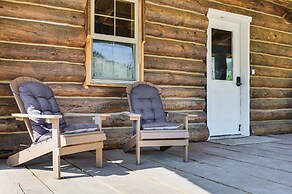 Cozy Melrose Cabin w/ Fire Pit: Walk to River!
