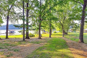 Waterfront Wheeler Lake Home w/ Furnished Deck