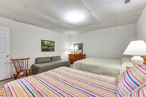 Waterfront Wheeler Lake Home w/ Furnished Deck