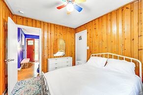 Warner Robins Home w/ Yard: 2 Mi to Air Force Base