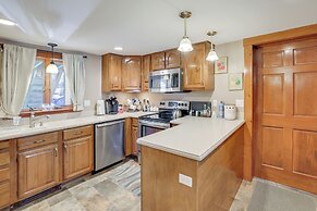 Walk to Memorial Park: Pet-friendly Bethlehem Home