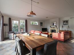 Thatched Villa With Bath in a Holiday Park