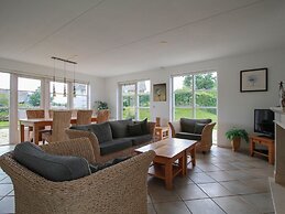 Thatched Villa With Bath in a Holiday Park