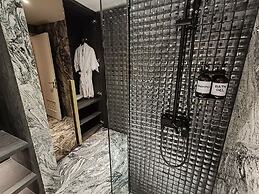 The All-Suite Pentacity Hotel Balikpapan