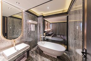 The All-Suite Pentacity Hotel Balikpapan