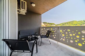 Modern Apartment With Balcony And Garage