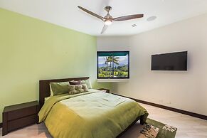 Puu Poa 407 2 Bedroom Condo by RedAwning