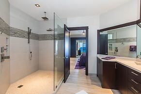 Puu Poa 407 2 Bedroom Condo by RedAwning