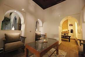 Riad Oum H&N Exclusive