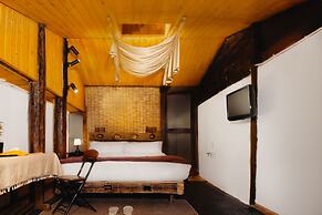 Full moon Inn Lijiang