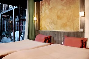 Full moon Inn Lijiang