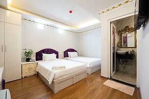 Crowne Bui Vien Hotel