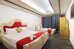 Crowne Bui Vien Hotel