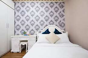 Crowne Bui Vien Hotel