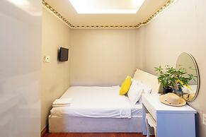 Crowne Bui Vien Hotel