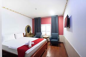 Crowne Bui Vien Hotel