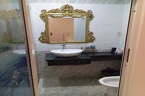 Crowne Bui Vien Hotel