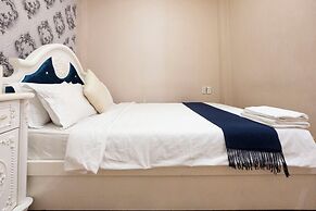 Crowne Bui Vien Hotel