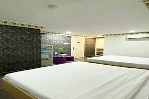 Crowne Bui Vien Hotel