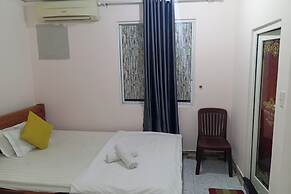 Crowne Bui Vien Hotel