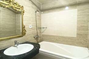 Crowne Bui Vien Hotel