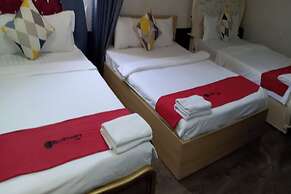 Crowne Bui Vien Hotel