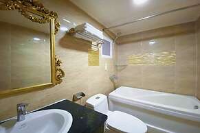 Crowne Bui Vien Hotel