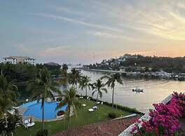 Marina-access Apartment in Peaceful Ixtapa