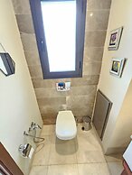 Stylish Luxe House with Garden Marsa