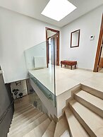 Stylish Luxe House with Garden Marsa